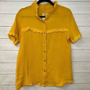 Mustard Yellow Buttoned Lace Splicing Ruffle Crepe Textured Short Sleeve Shirt